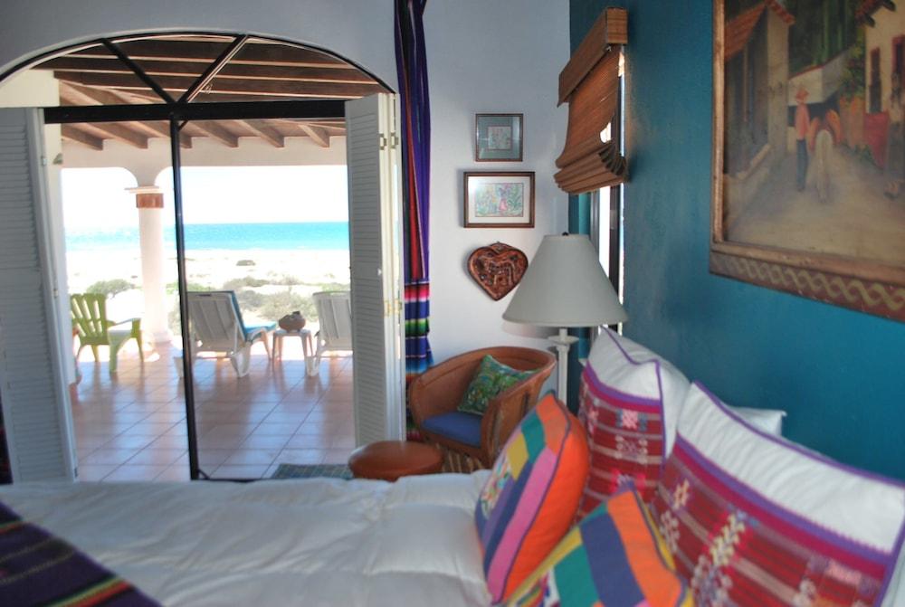 Casa de los Perros by Kivoya