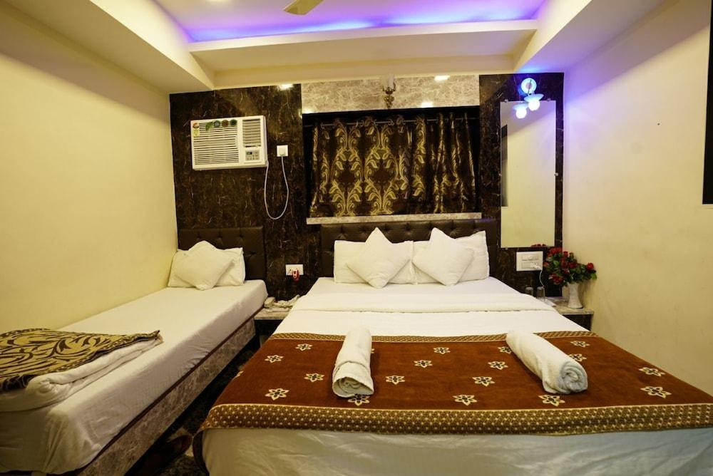 Hotel Onyx Residency