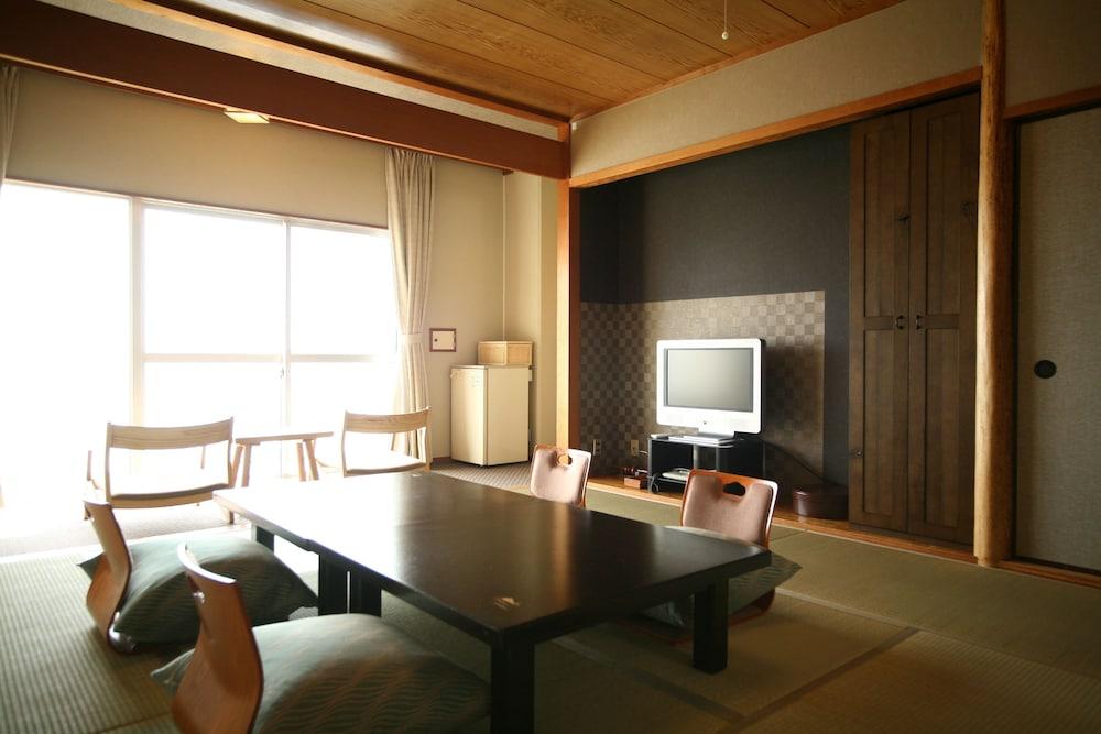 Tabinoyado Ushionoakari Geiboso