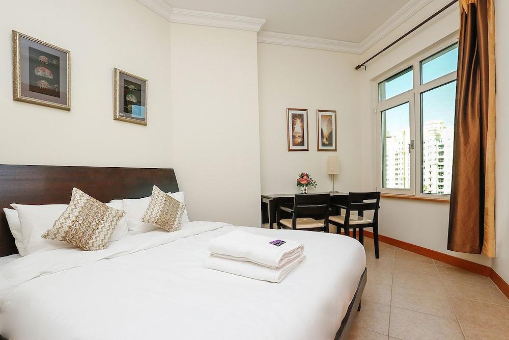 Kennedy Towers - Al Anbara