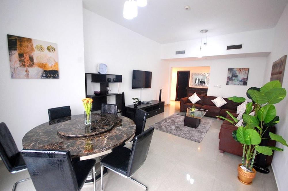 Kennedy Towers - Marina Wharf