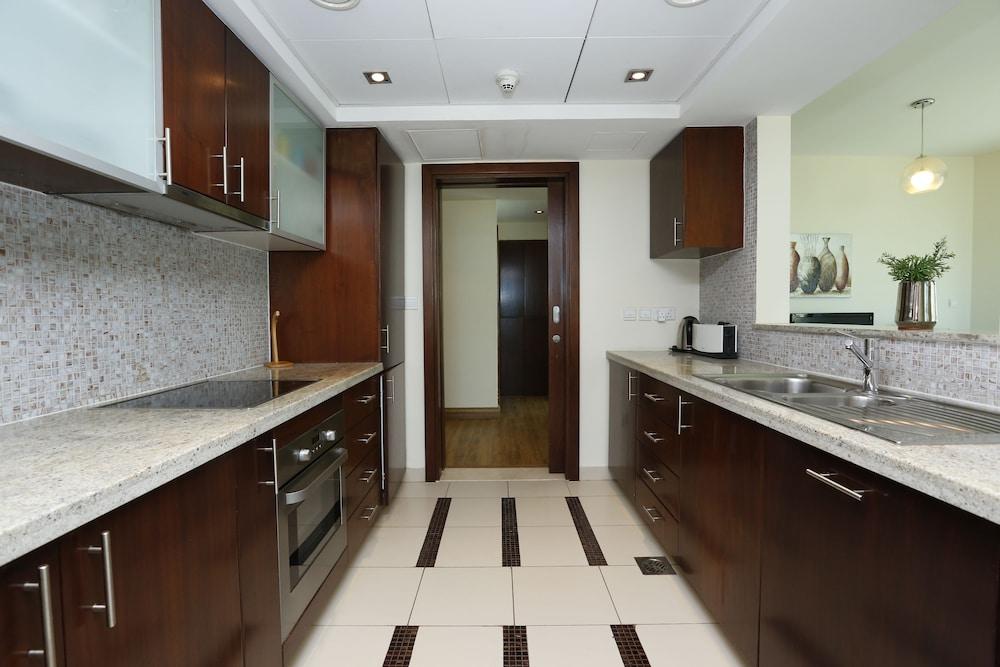 Kennedy Towers - Blakely