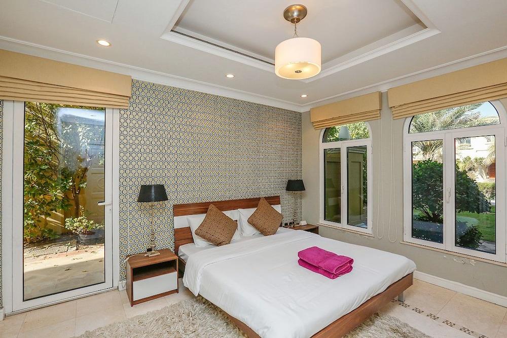 Kennedy Towers - Frond M Villa