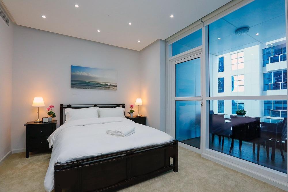 Kennedy Towers - 23 Marina