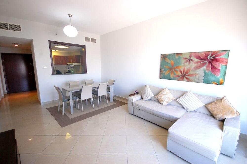 Kennedy Towers - Icon Tower