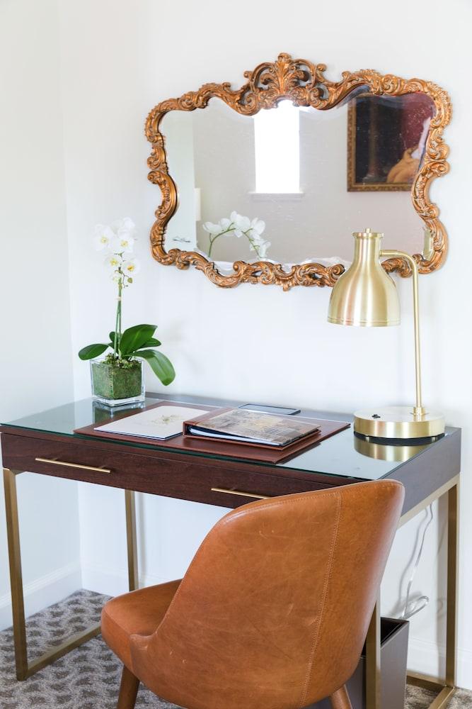 The Historic Cavalier Hotel and Beach Club, Autograph Collection