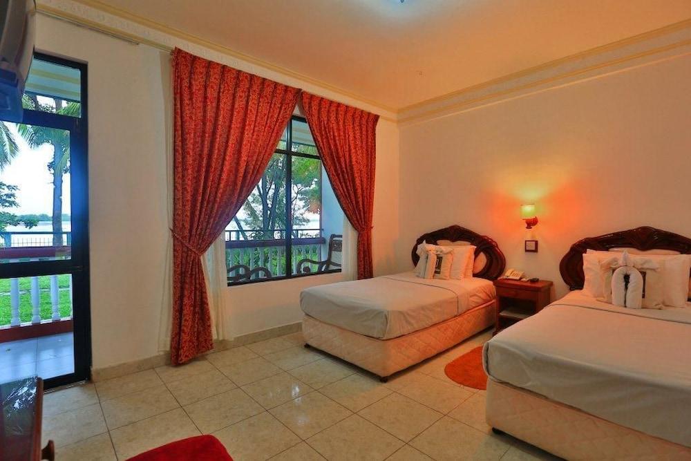 Centauria Lake Resort