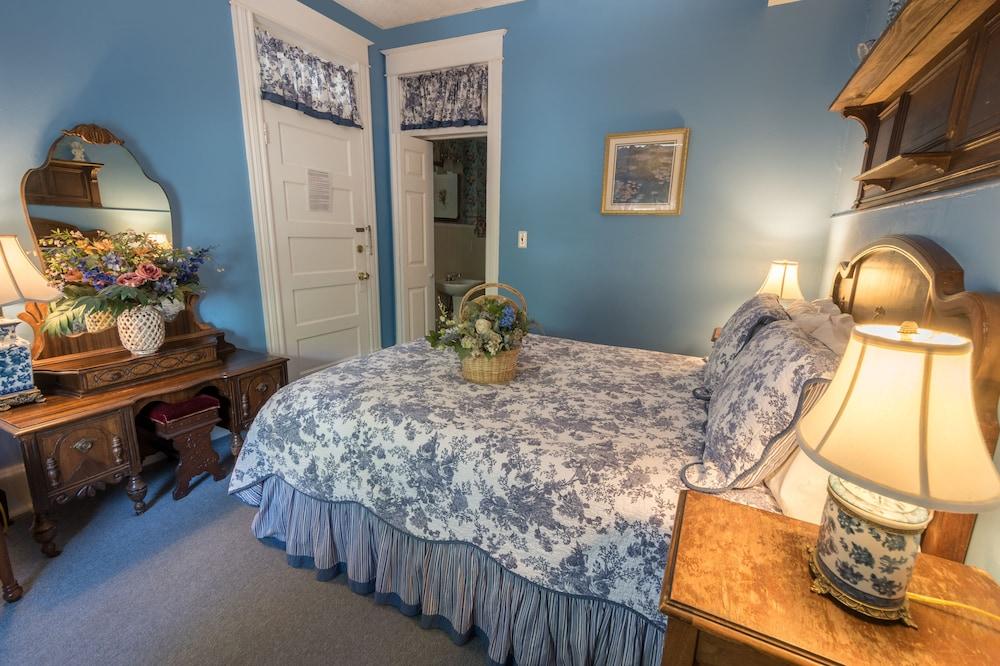 Southern Wind Inn Bed & Breakfast