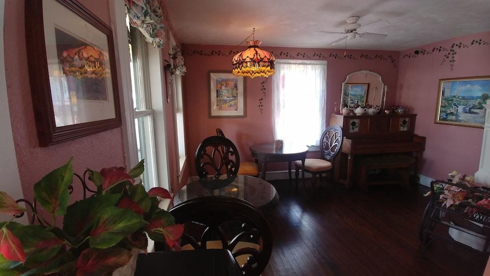 Island Guest House B&B