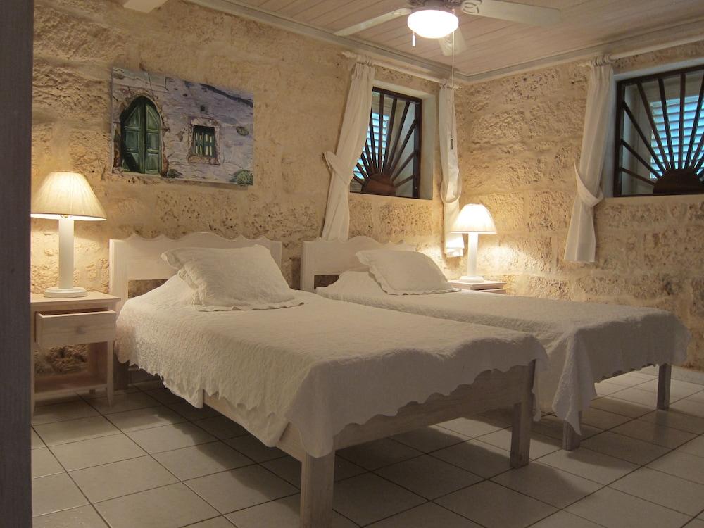 Inchcape Seaside Villas