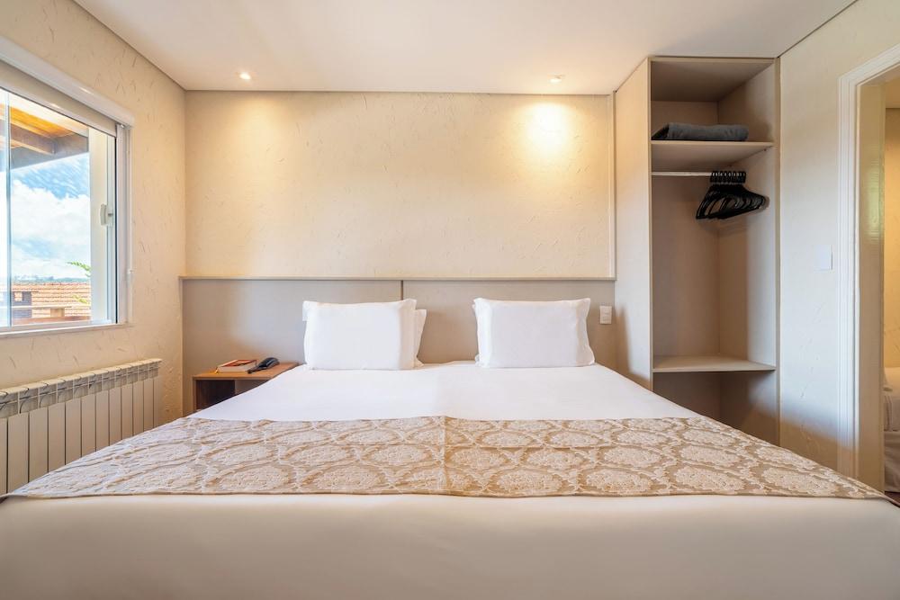 Chris Wellness Resort Hotel