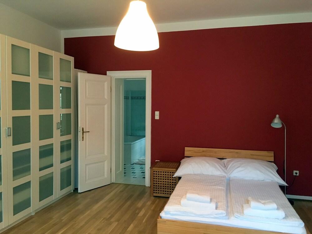 Apartments near Rathaus