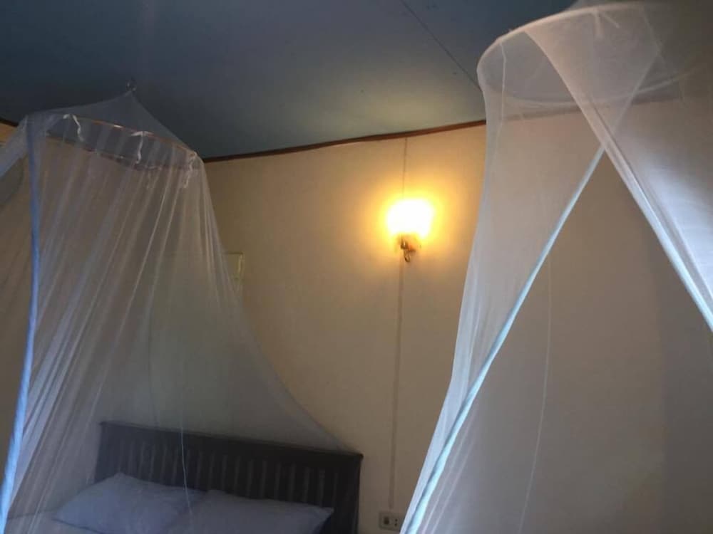 Sun Smile Beach Koh Jum