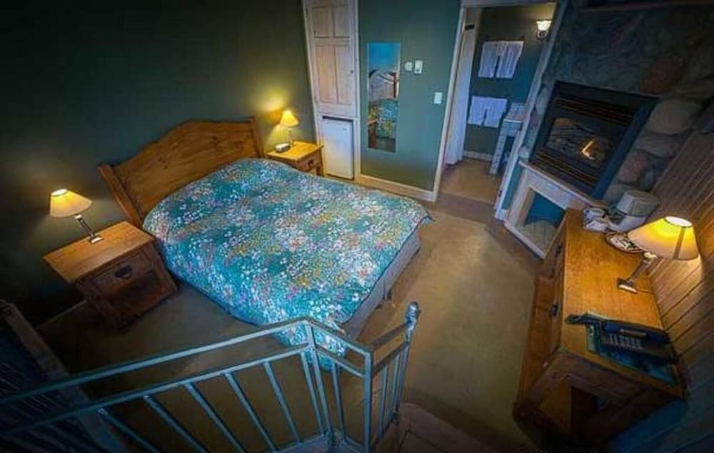 Retreat Wilderness Inn