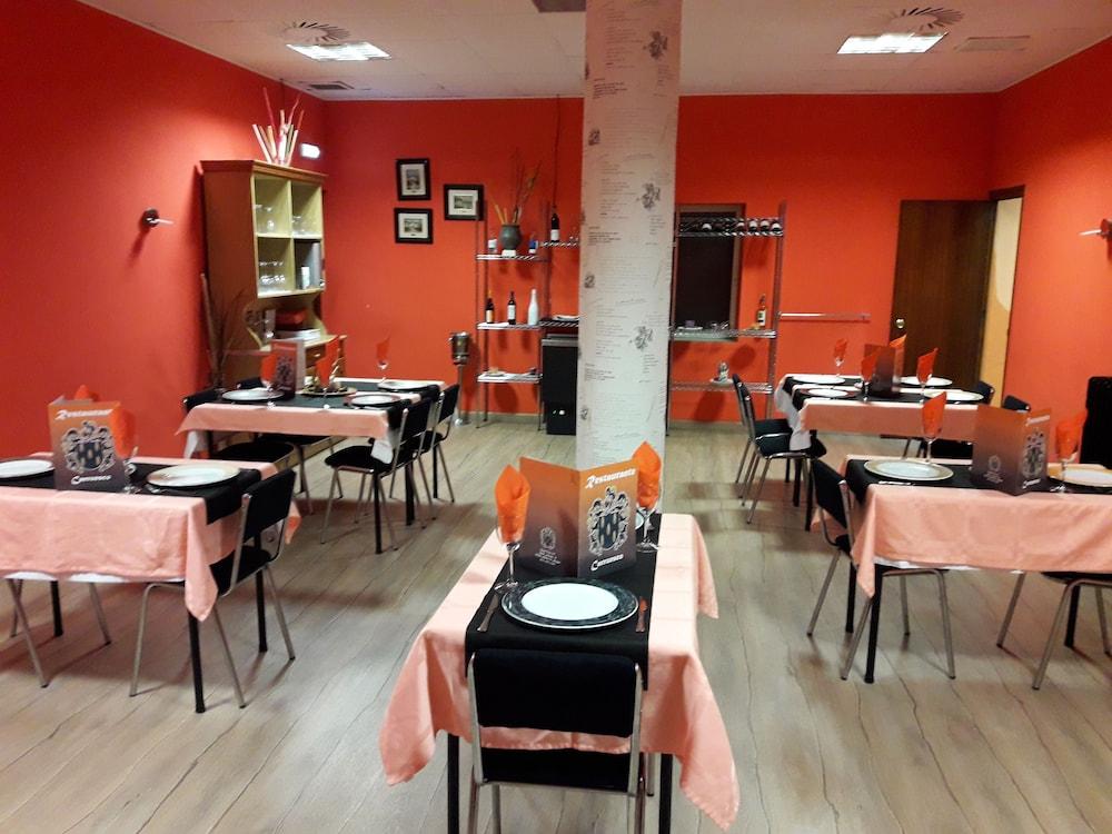 Hostal restaurante Avenida