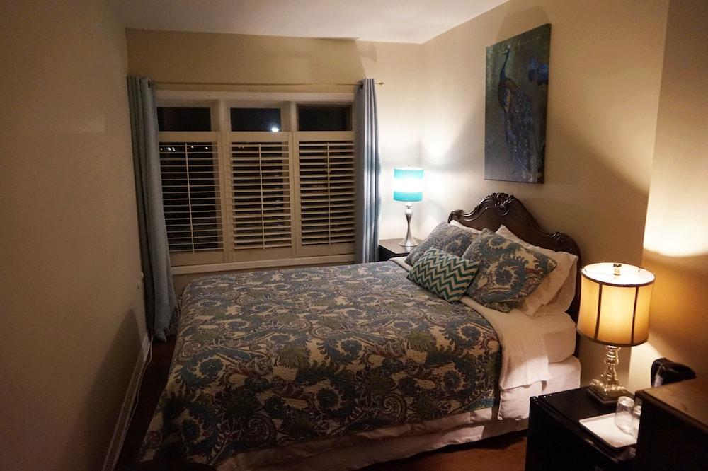 Butterfly Manor Bed & Breakfast