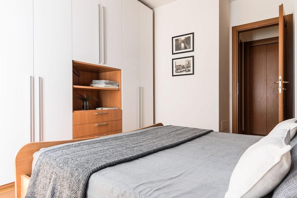 Home At Hotel - Naviglio Pavese