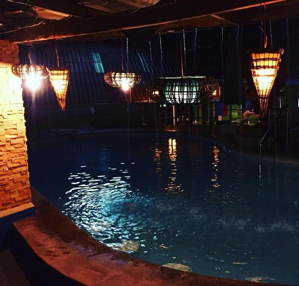 Bamboo Hideaway Samui Resort