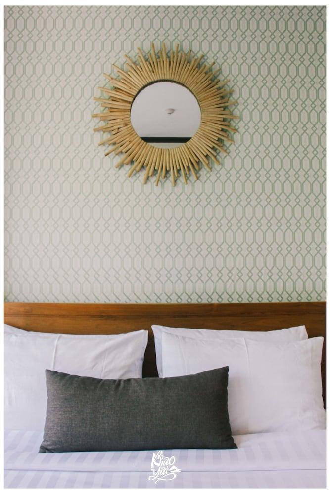 The Valley Khaoyai by Atkarut