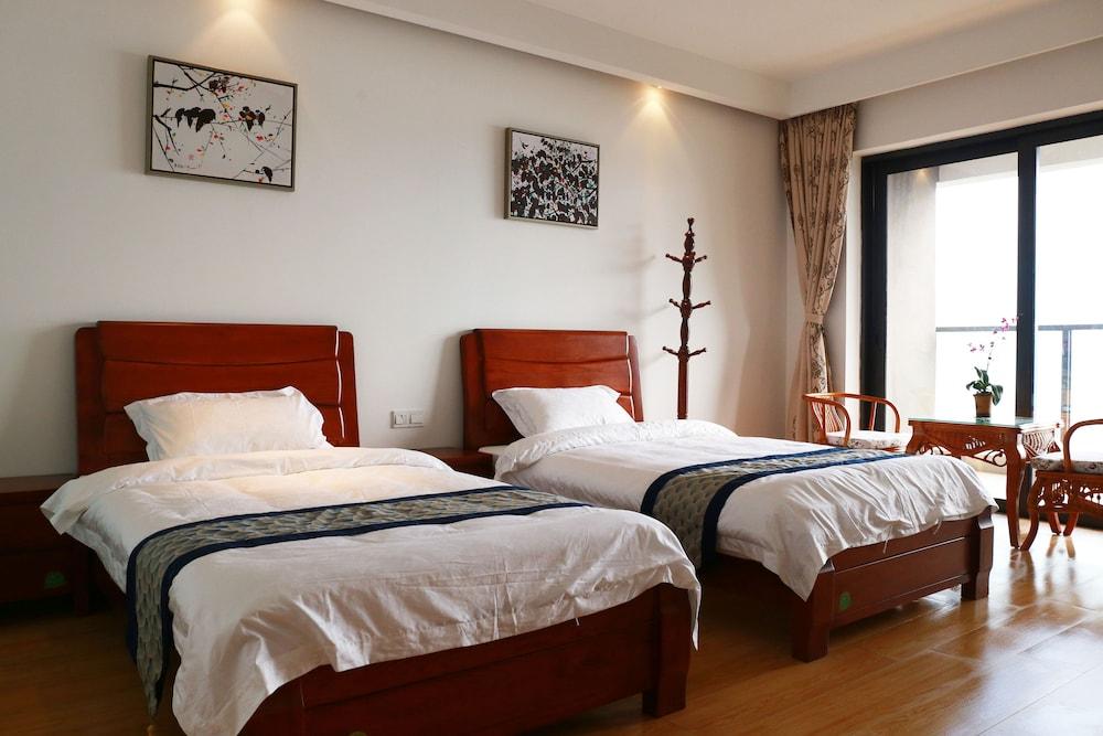 Hulusea Hotel Resort