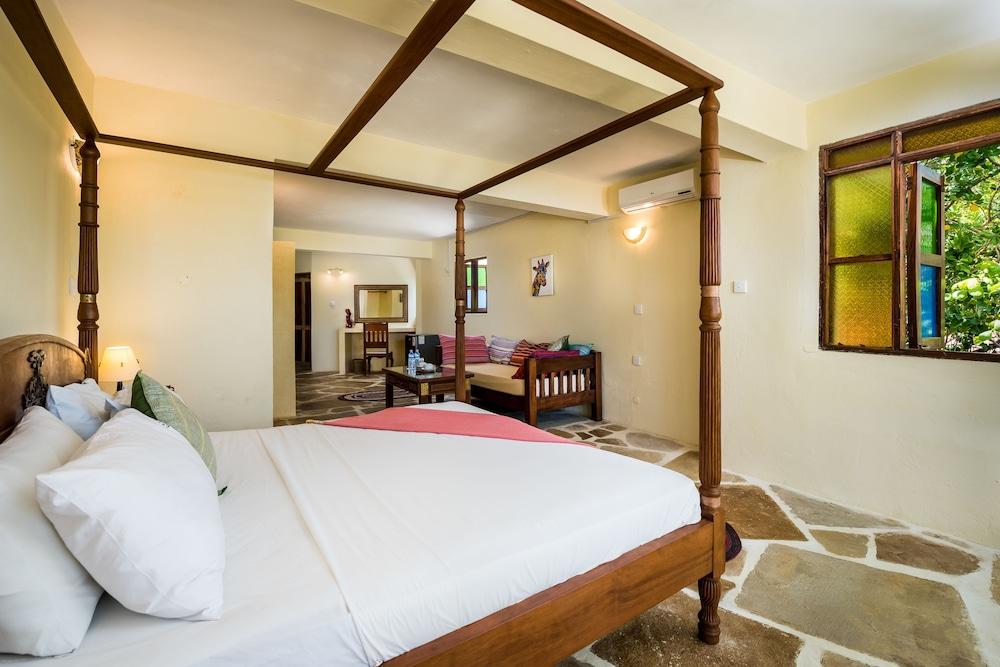 Blue Marlin Beach Hotel