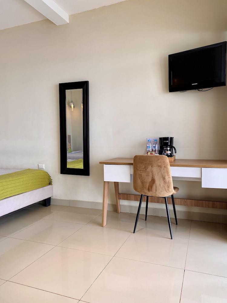 Vista Las Olas Surf Resort