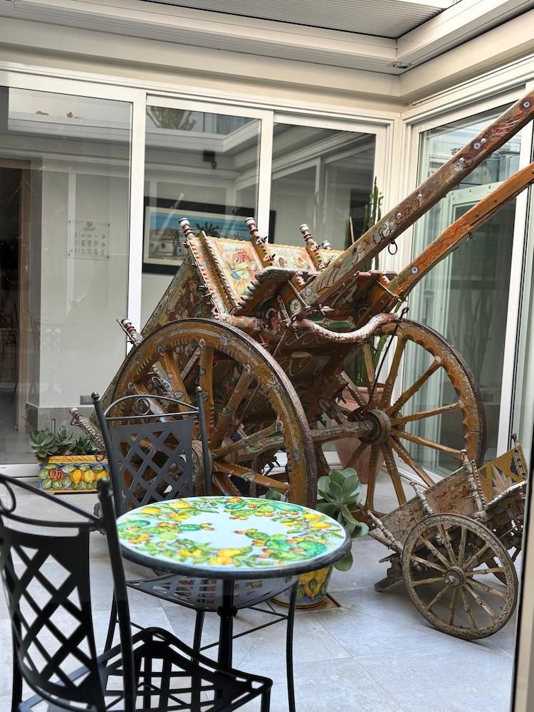 Domus Maris Boutique Hotel