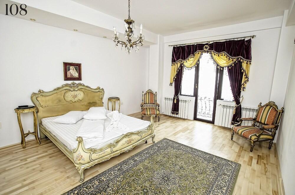 Coroana Moldovei Hotel