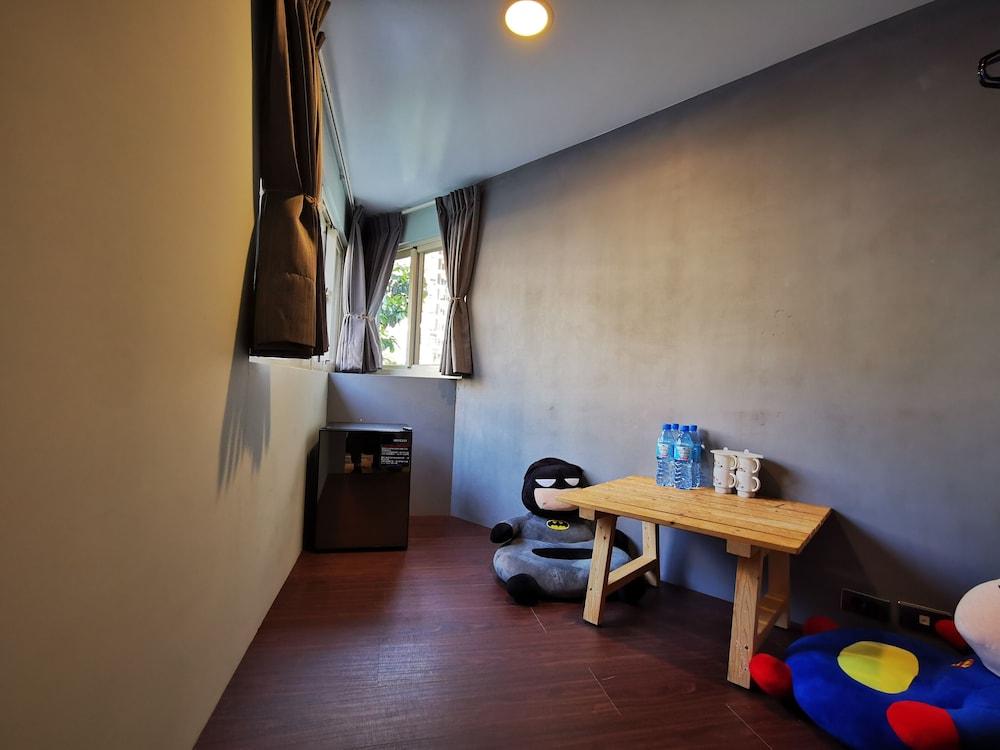 Slow Wow Hot Spring Hotel