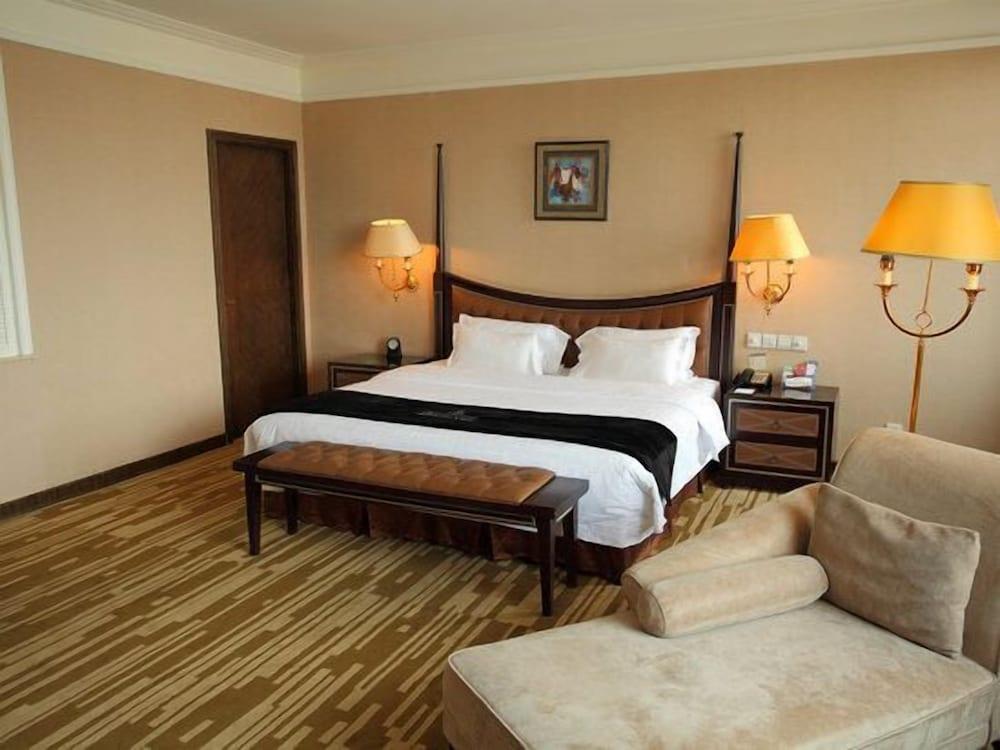 Qingdao Danube International Hotel