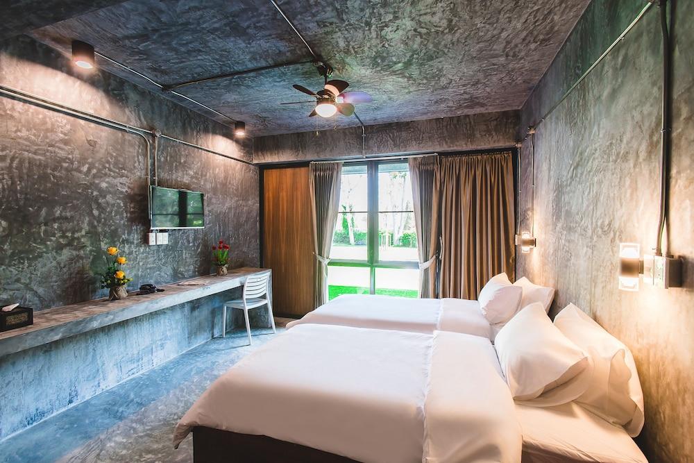 Stucco Loft Residency