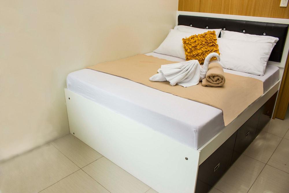 USP Suites at Shell Residences