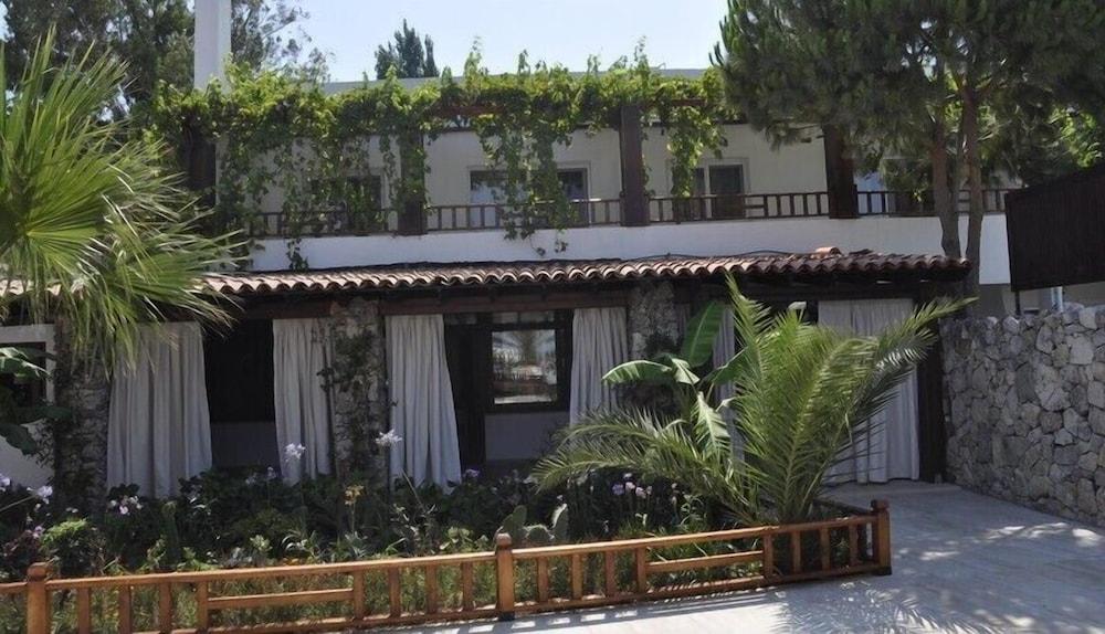 Onikon Hotel Turkbuku