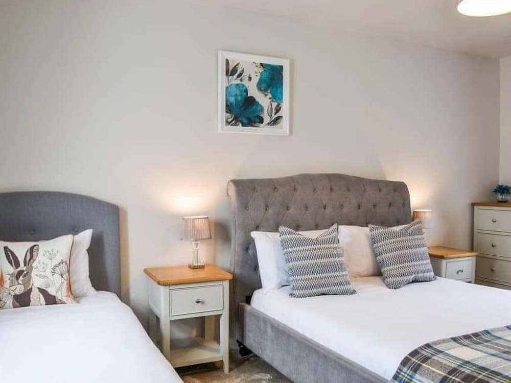 The Old Granary - Holiday Cottage