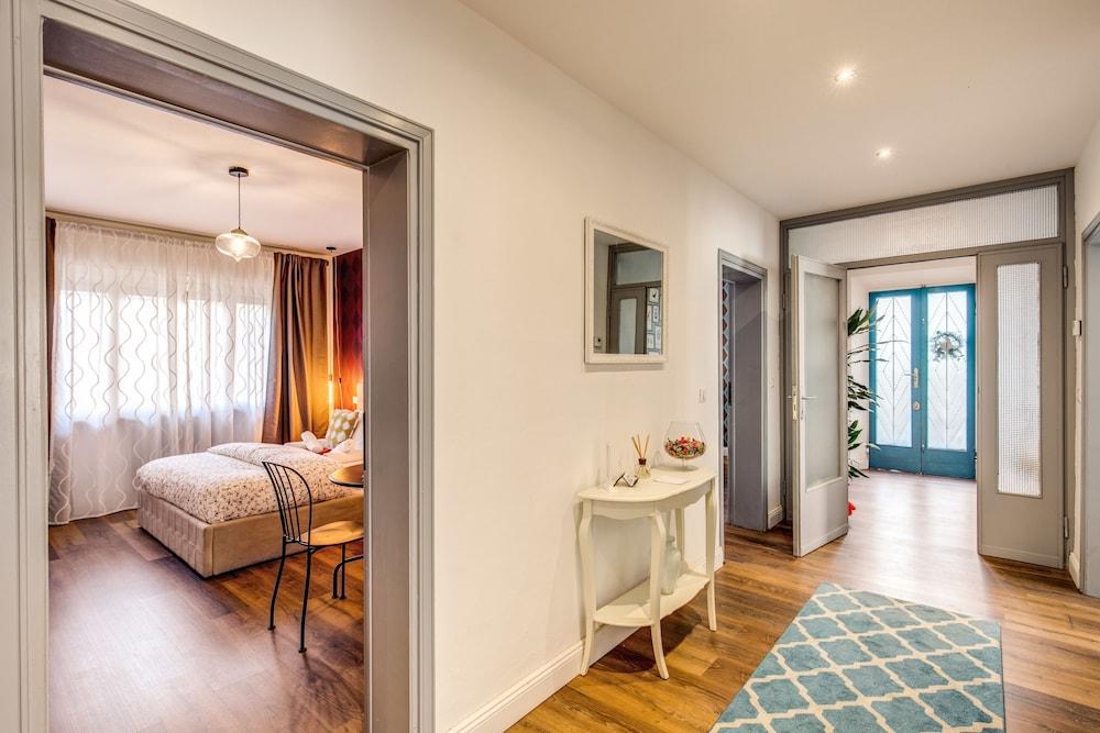 AwesHome - Vintage Rooms