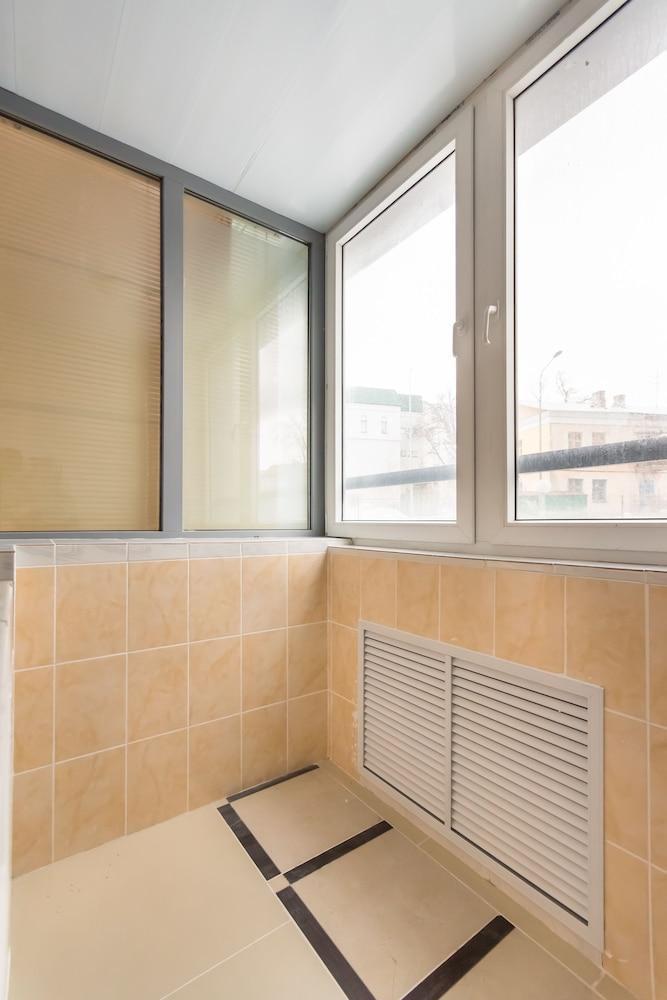 Clever House Apartments