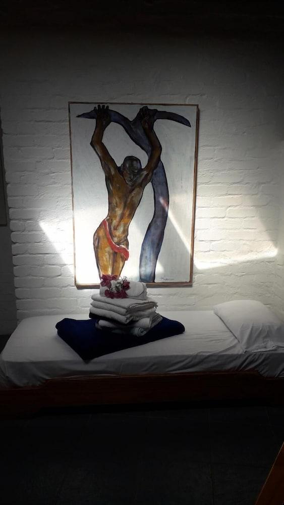 Alternative Space B & B