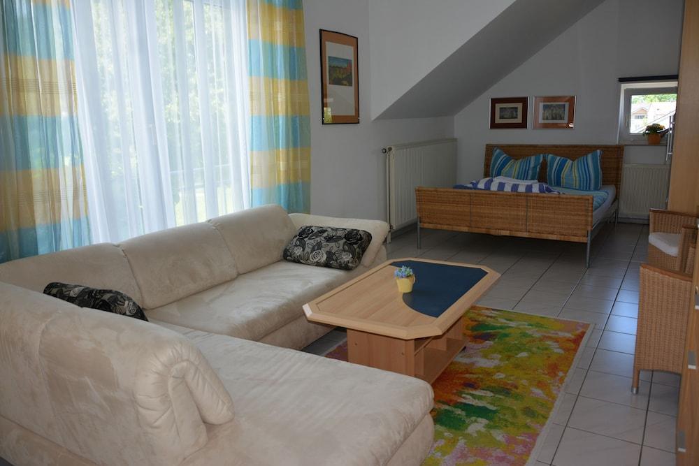 Ferienwohnungen Steinhof-Littmann