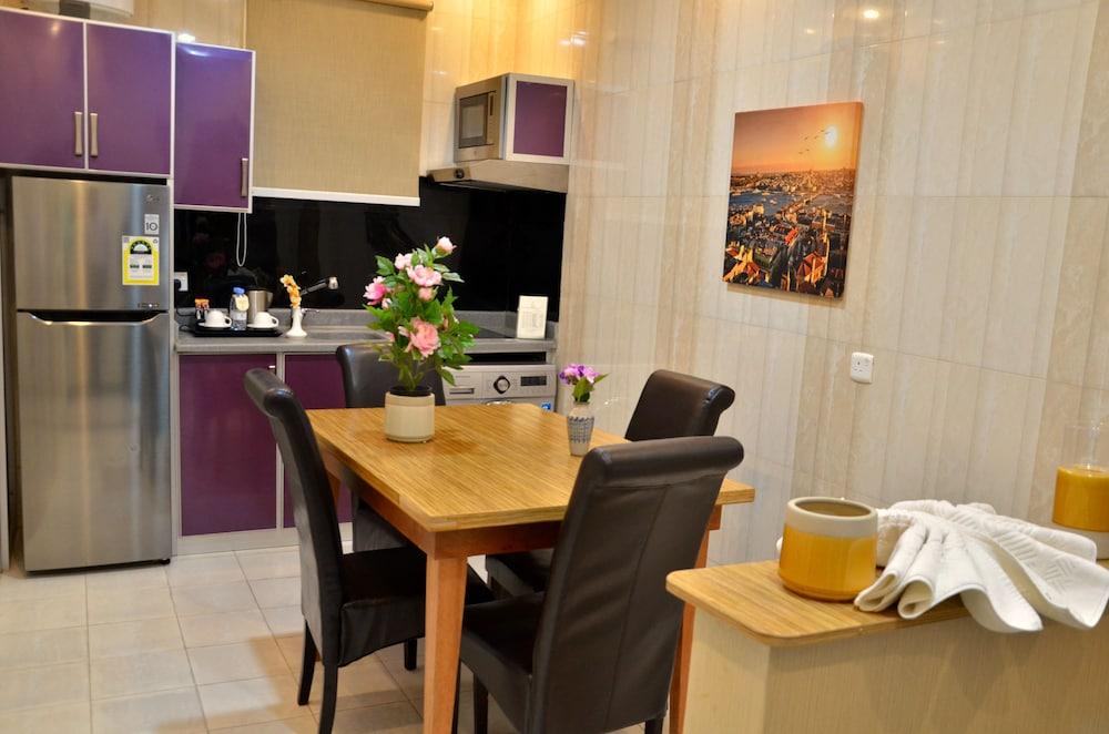 Clemence Hotel Suites