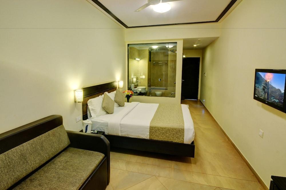 Resort De Crossroads