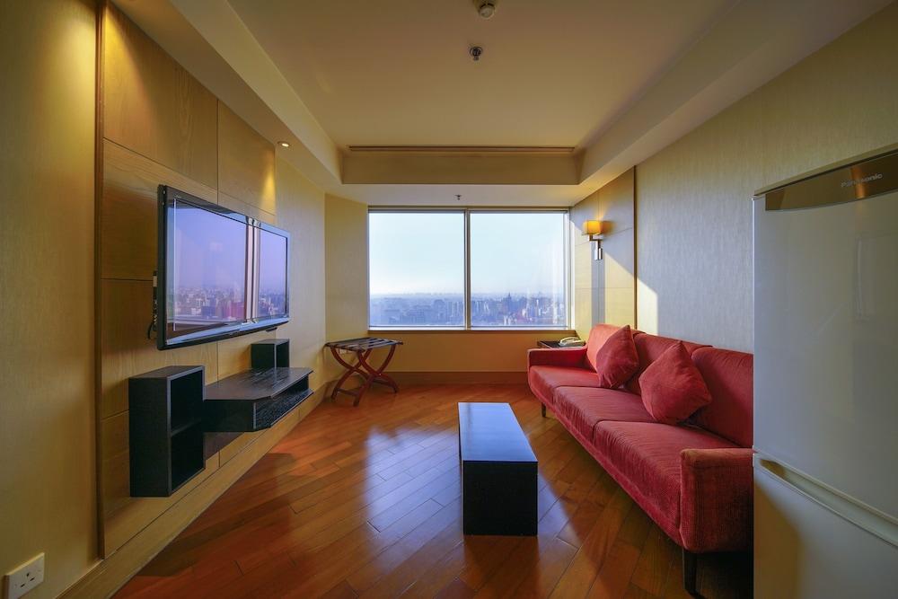 Jingguang Center Apartment