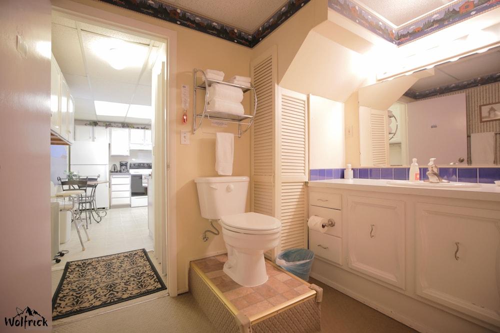 Jewel Lake Bed and Breakfast