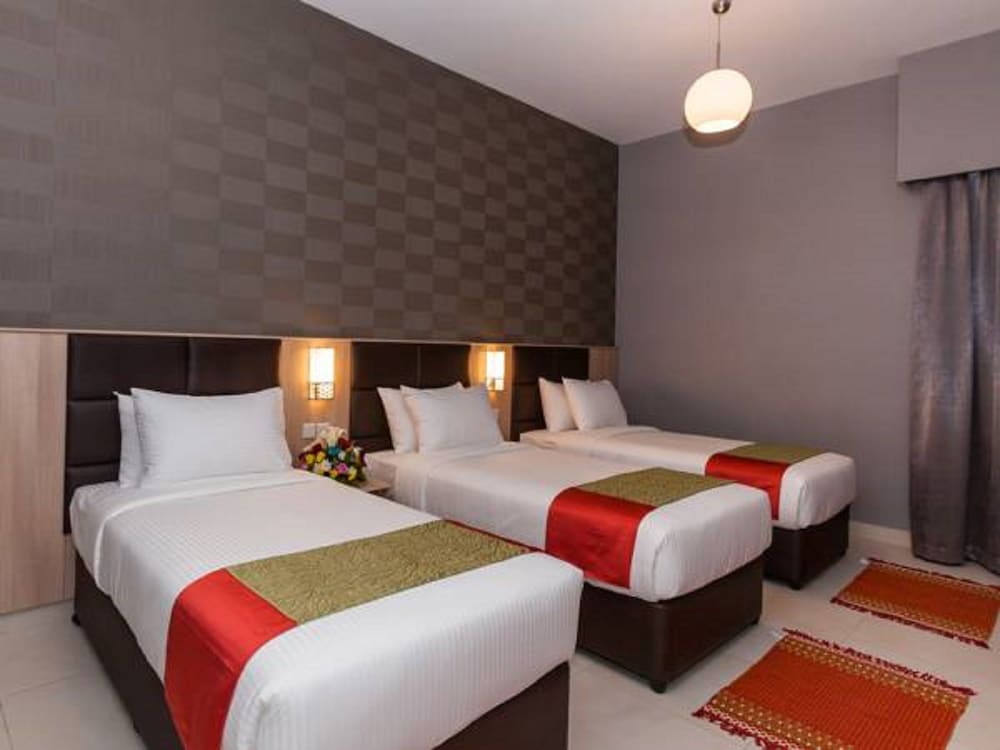 Florida Square Hotel