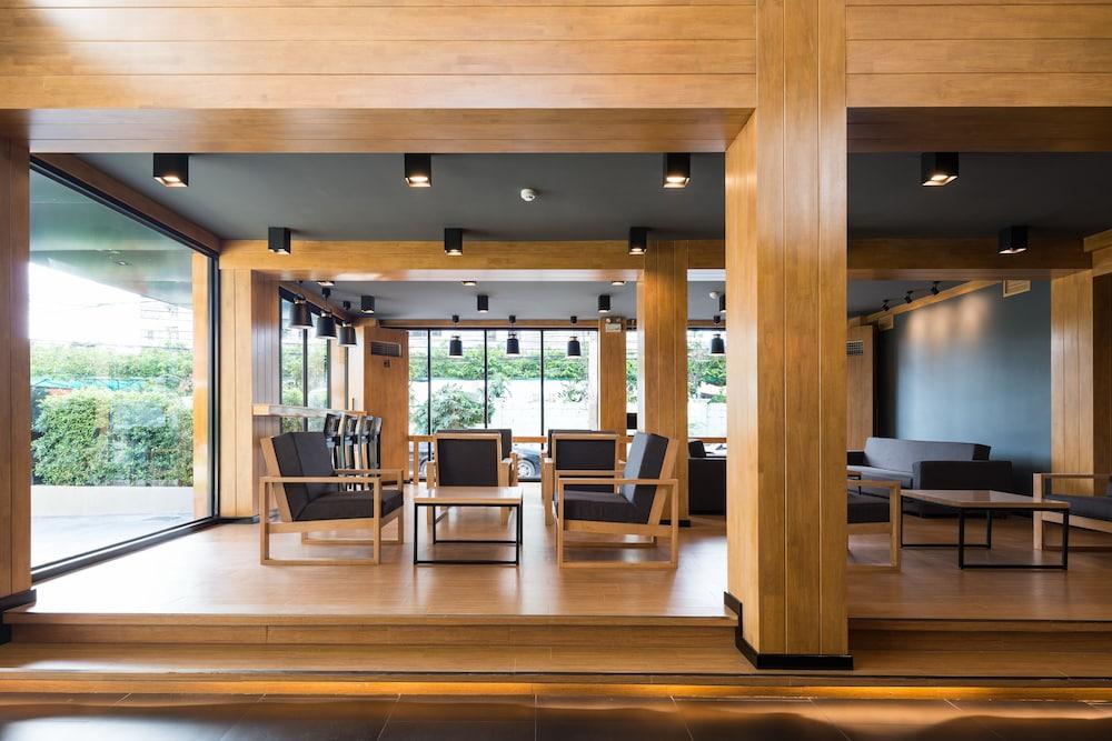 Asana Hotel & Residence