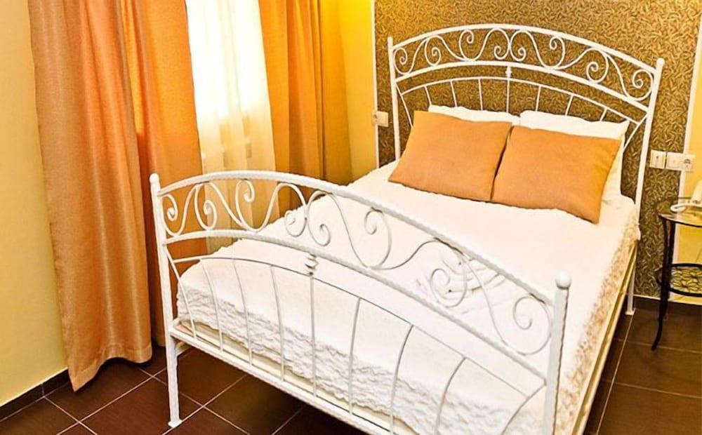 Hotel Marton Villa Diego