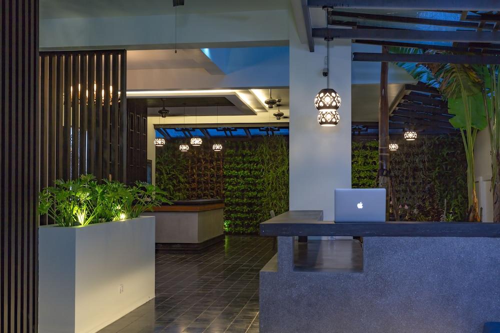 Monthara Angkor Residence