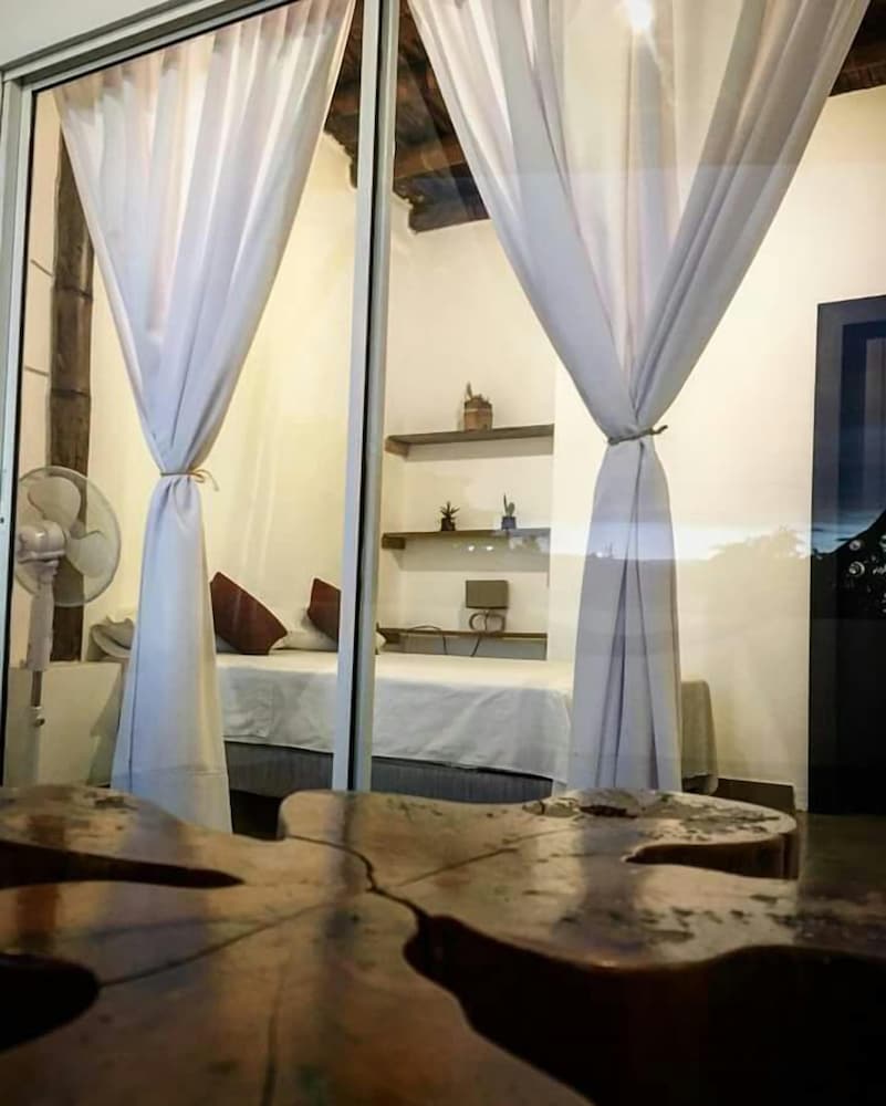 Mauna Suites and Hostal