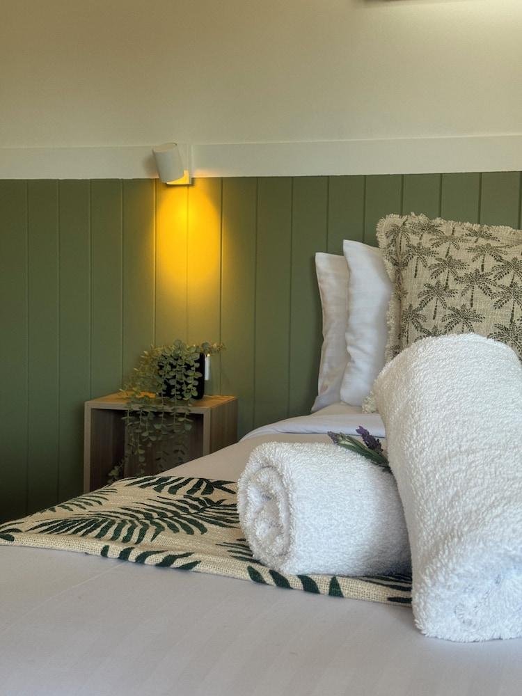 The Highlander Motel - 24HR Check In