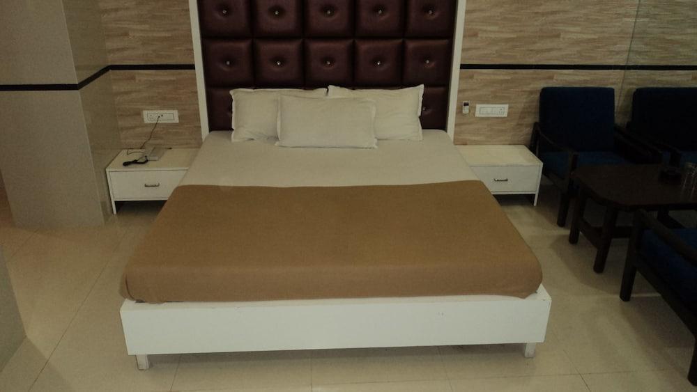 Hotel Celeste Colaba