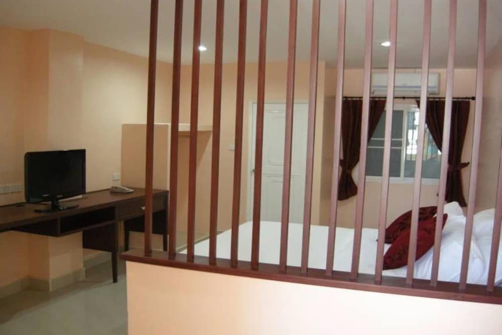 Pearl Residence Serviced Apartment